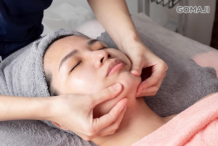 臉部釋壓手技按摩