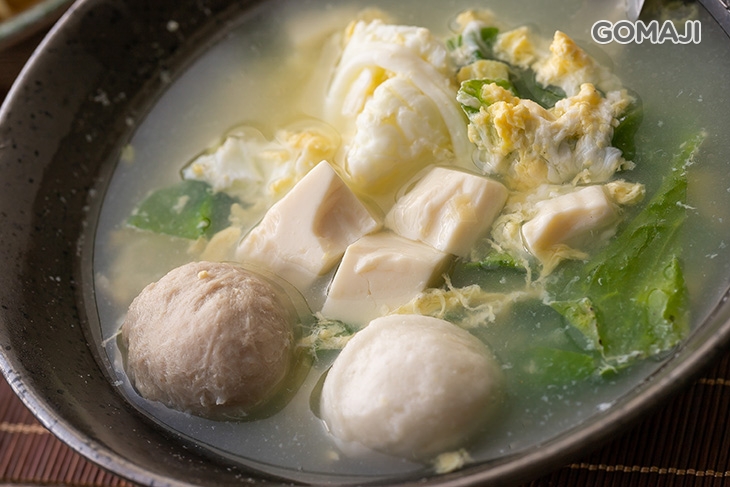 青菜蛋花豆腐丸子湯