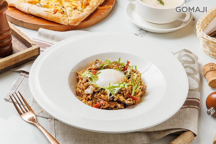 松露野菇燉飯佐舒肥蛋