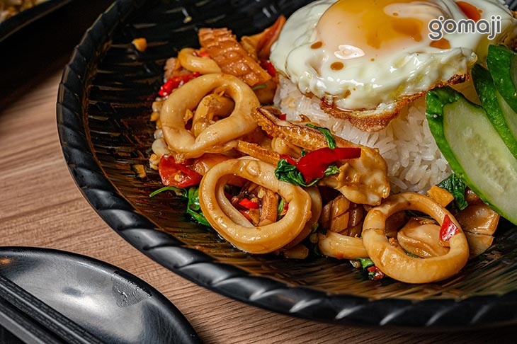 打拋海鮮飯