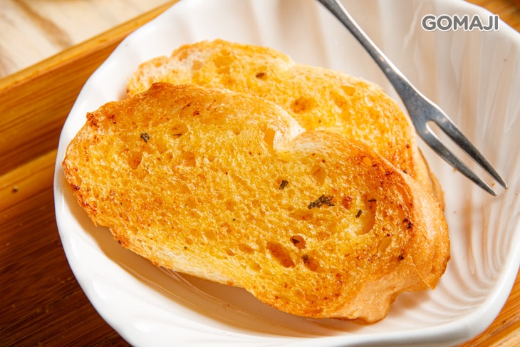 附餐(大蒜麵包+水果茶)