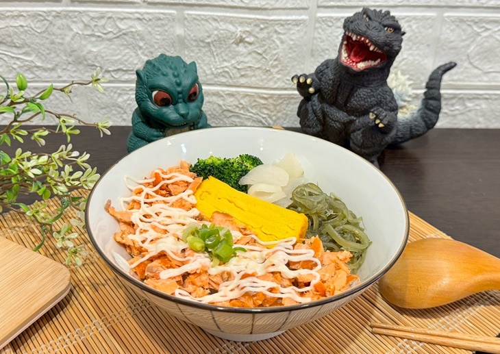 香鬆鮭魚蓋飯
