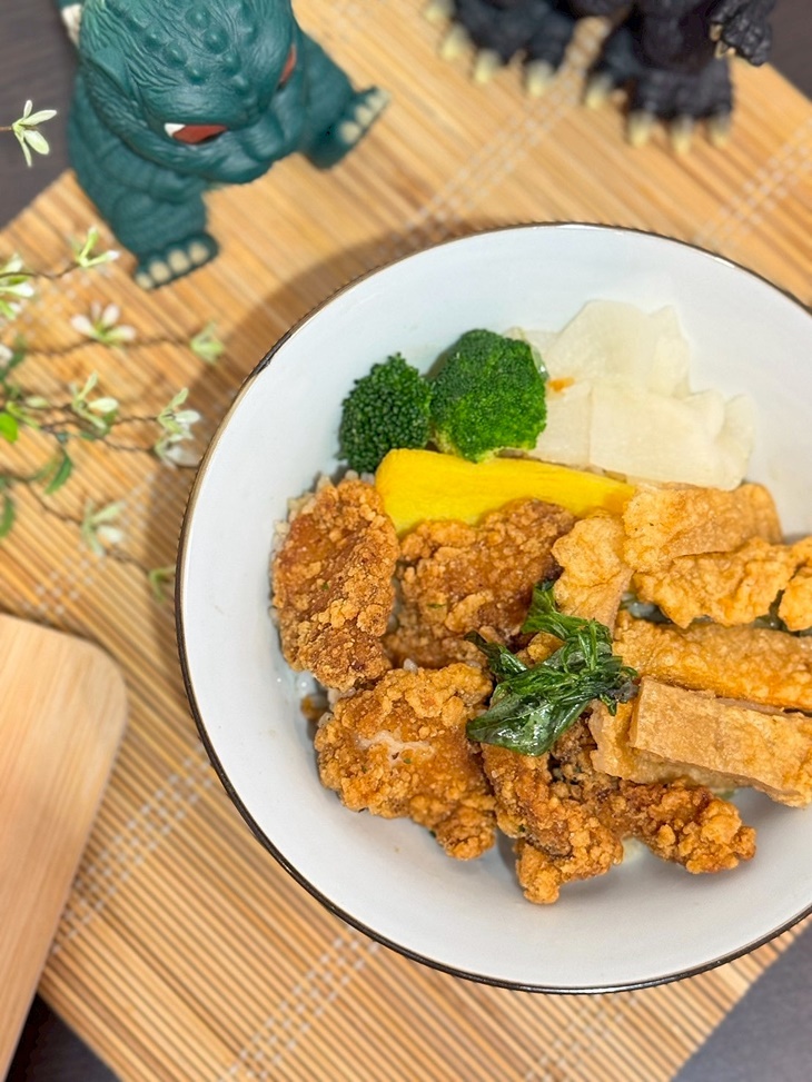 鹹酥雞蓋飯