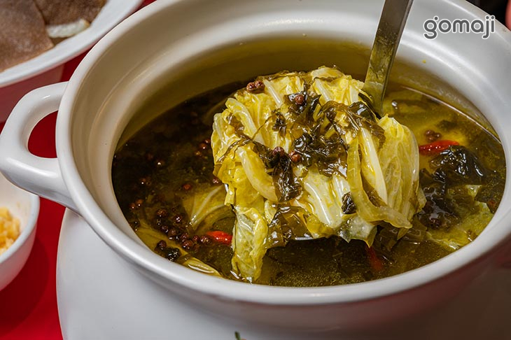 辣吉點家鄉酸菜魚