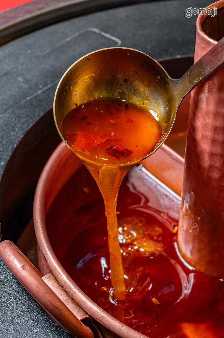 重油麻辣豬骨鴛鴦鍋