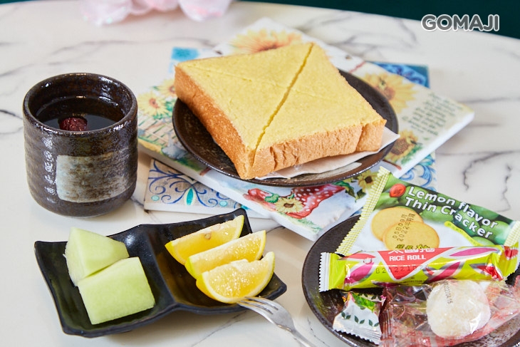 享用每日餐點(不定期更換品項，依現場提供為主)