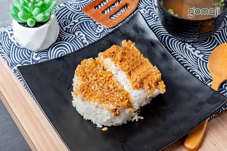 烤飯糰-肉鬆