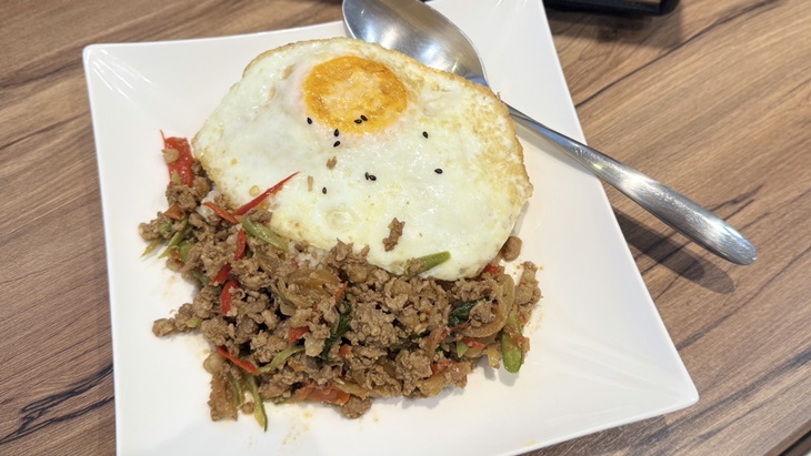 泰式打拋豬+泰式奶茶