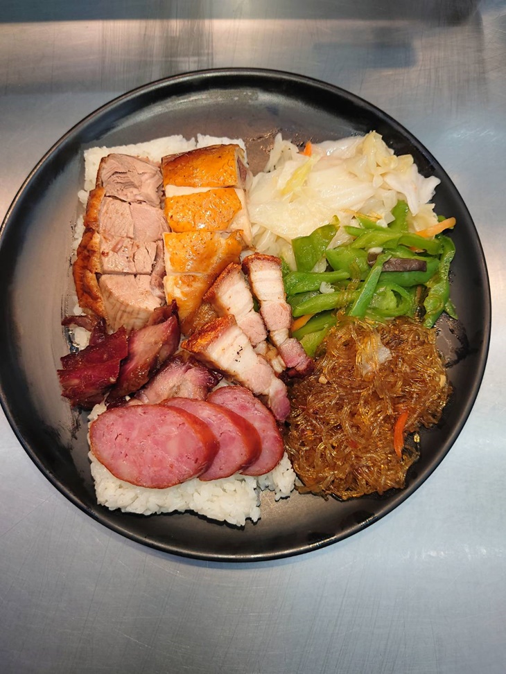 招牌五寶飯一份