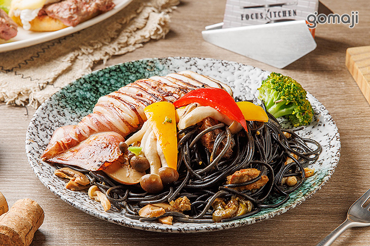 香辣墨魚義大利麵