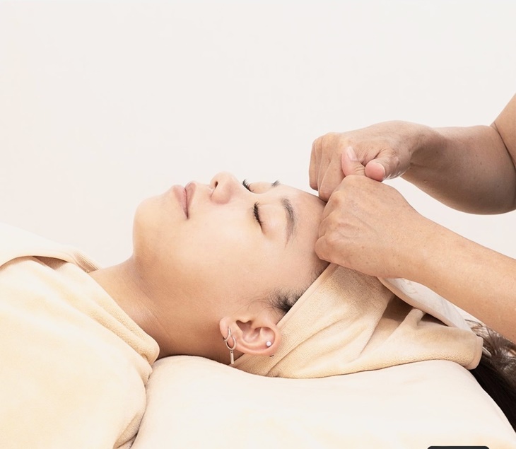 臉部順氣循環手技按摩