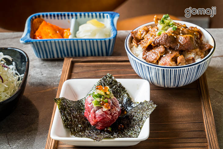 炸鴨胸配炸牛餅