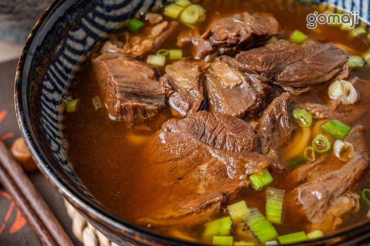 紅燒牛肉麵(細麵)麵可選