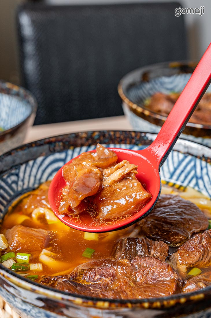 半筋半肉麵(寬麵)麵可選