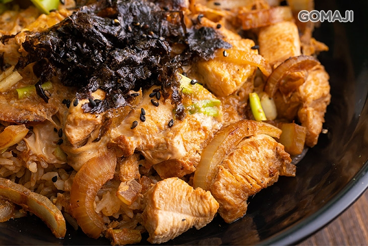 日式丼飯雞
