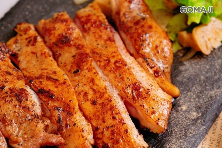 闆娘秘製哈妮雞腿排