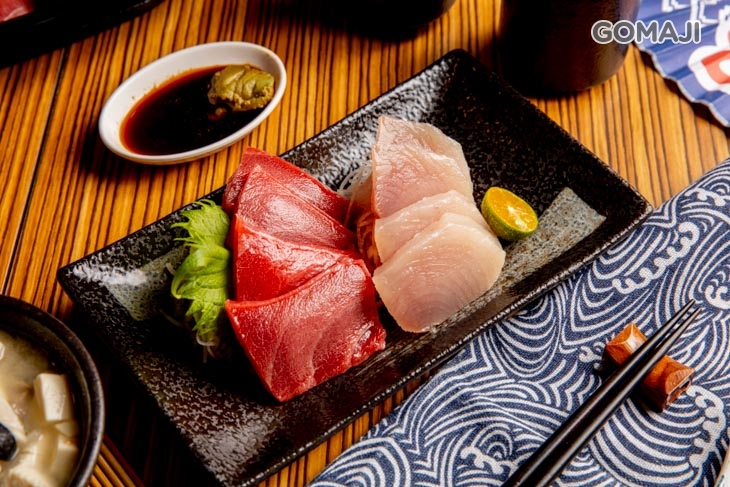 鰭鮪生魚片4片＋鮪魚天身生魚片4片