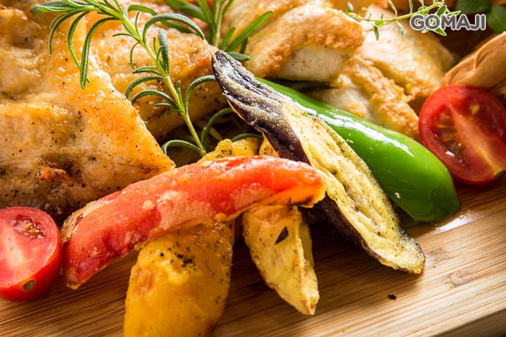 義式脆皮雞一份+麥年煎魚排一份+酥炸繽紛蔬菜