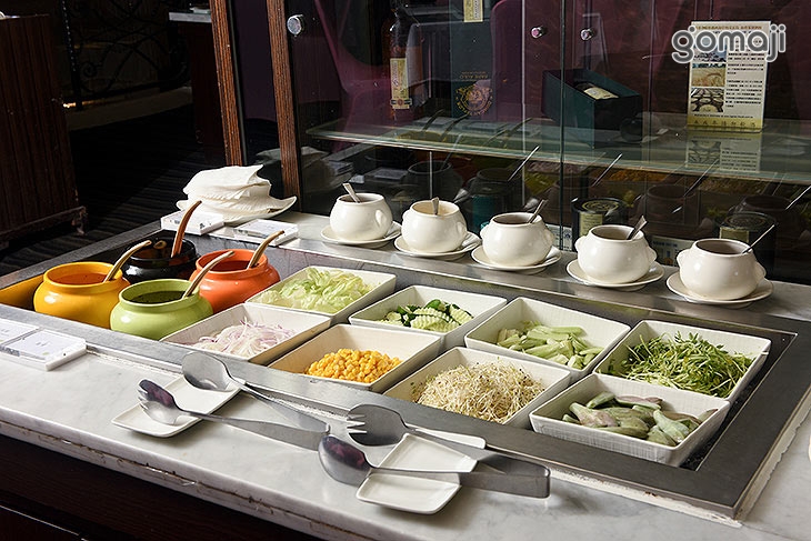 午餐自助百匯吃到飽