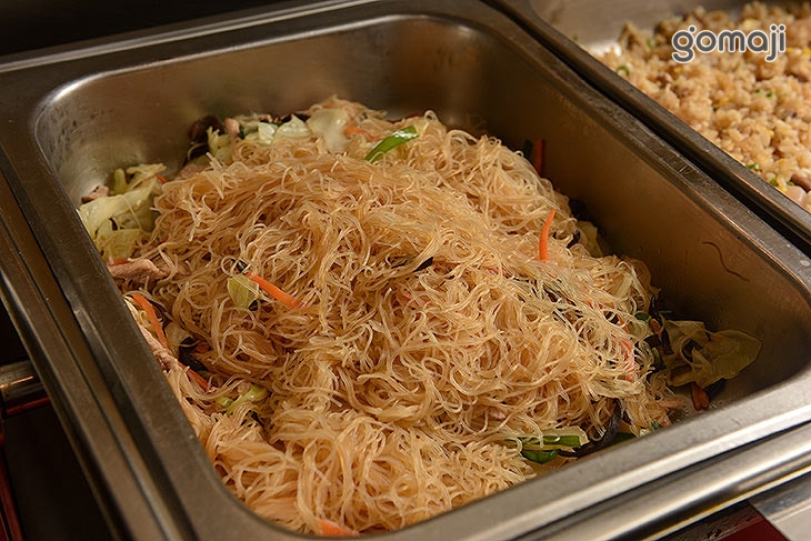 午餐自助百匯吃到飽