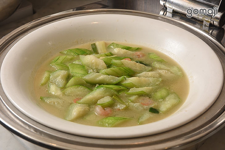 午餐自助百匯吃到飽