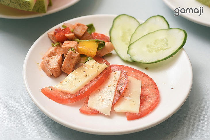 午餐自助百匯吃到飽