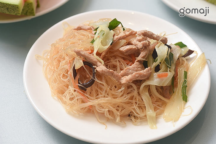 午餐自助百匯吃到飽