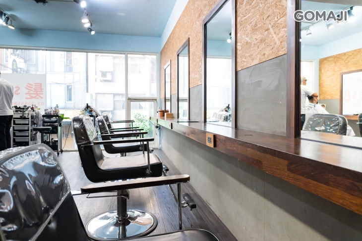 Gold% HAIR SALON