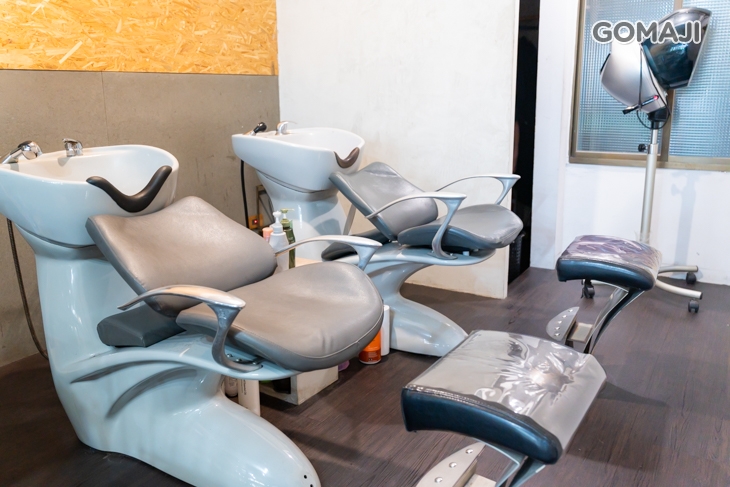Gold% HAIR SALON