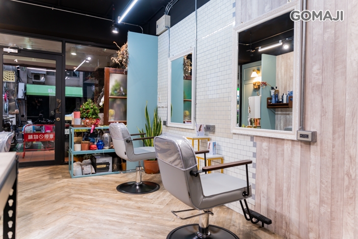 Gold% HAIR SALON