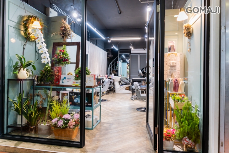 Gold% HAIR SALON