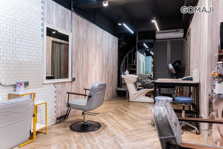 Gold% HAIR SALON