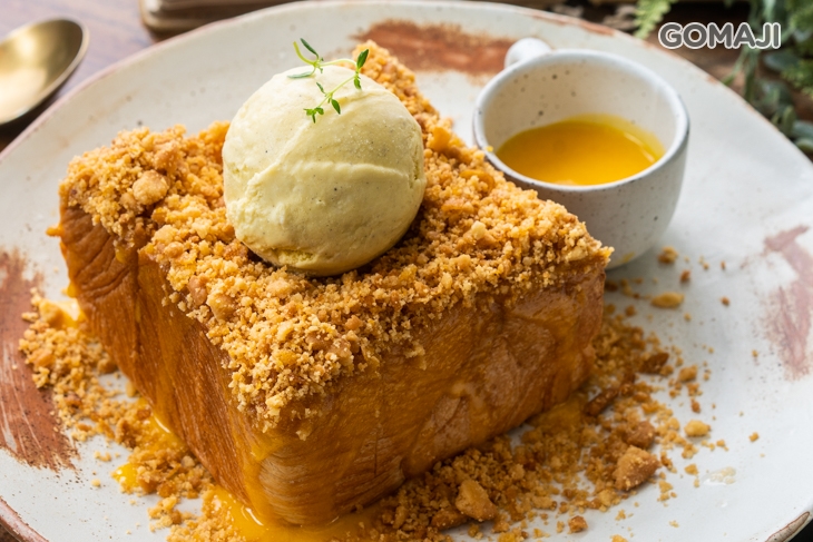 鹹蛋黃熔岩吐司