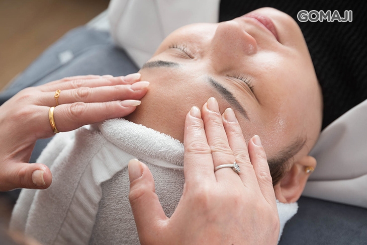 臉部手技筋絡提拉活化氣血