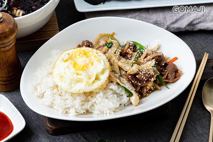 烤牛肉飯