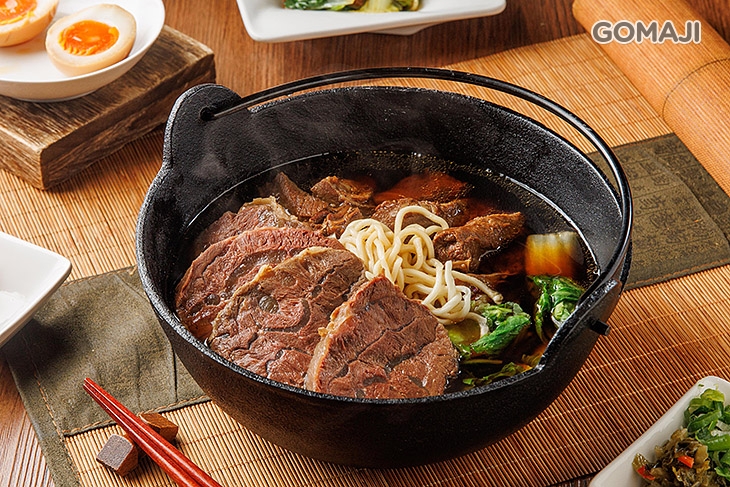紅燒牛肉麵鑄鐵鍋