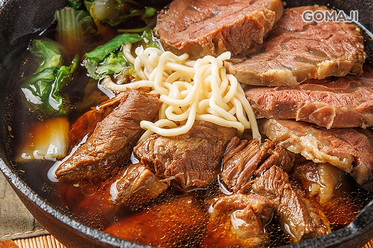紅燒牛肉麵鑄鐵鍋