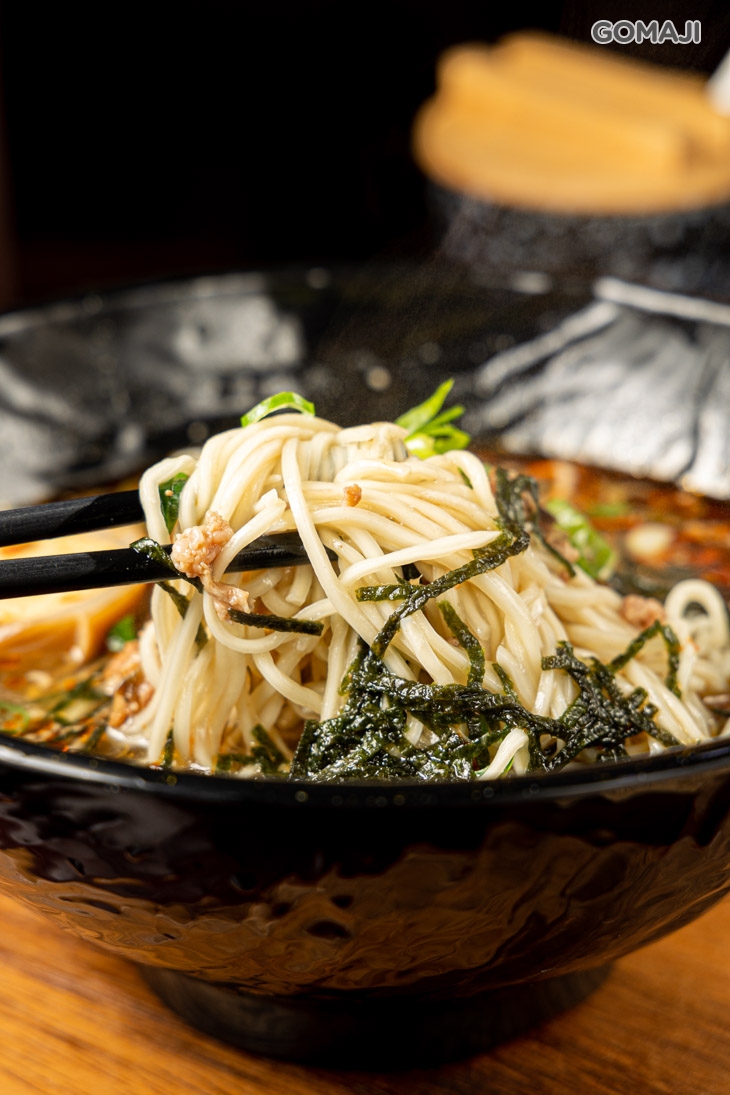 陽春麵：湯