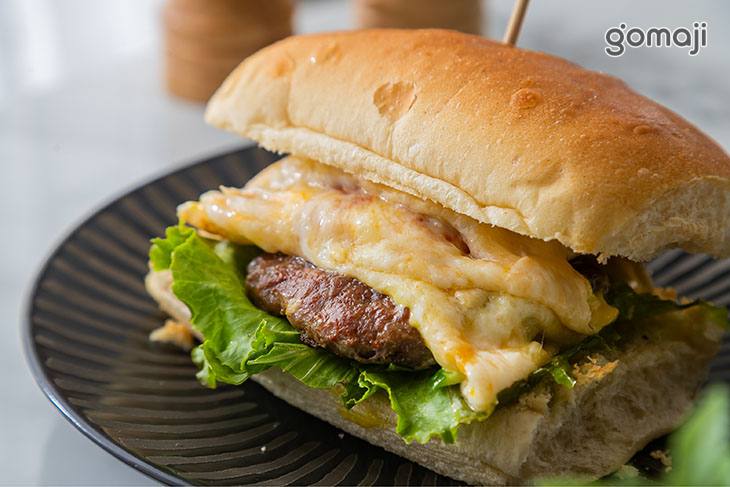 熔岩起司培根牛肉堡