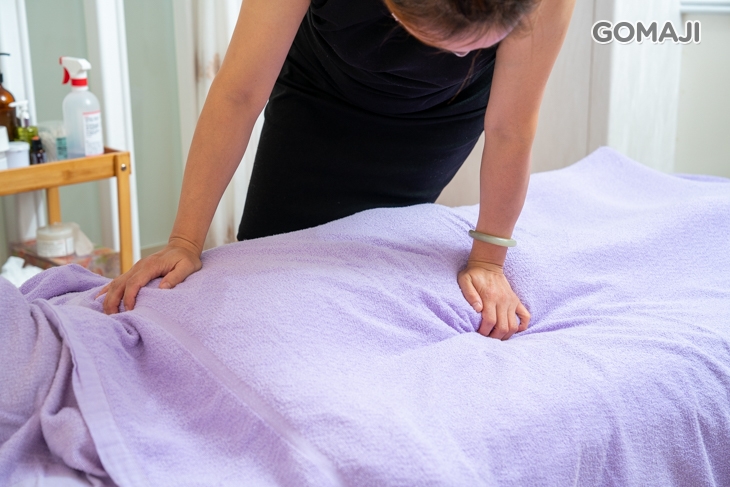 背部舒緩開背按壓