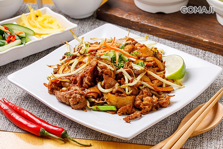 泰式街邊豬肉炒粿條