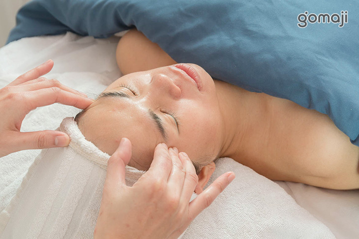 瑰精華油臉部淤結疏通(頸部+下顎+全臉+眼周+耳周)