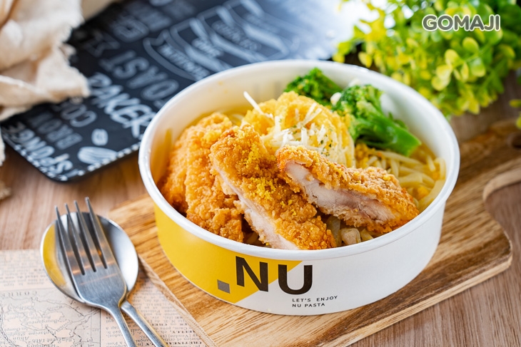 金沙脆皮炸雞義大利麵