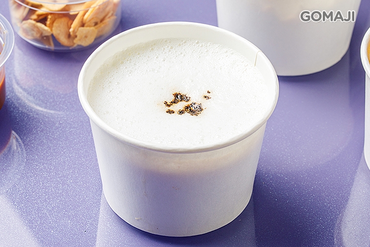  牛菌菇泡沫蘑菇濃湯