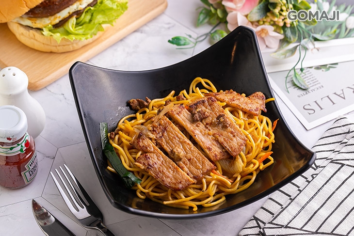 烤肉炒麵