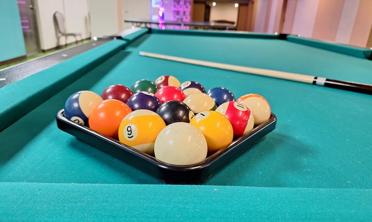 撞球