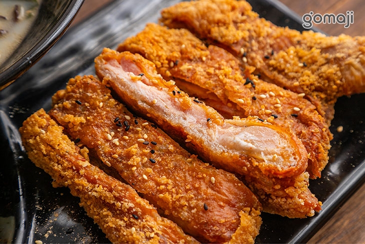 塔香雞腿排拉麵