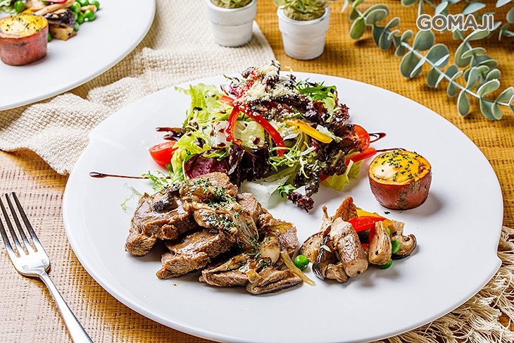  維納斯慢燉牛佐野菇醬