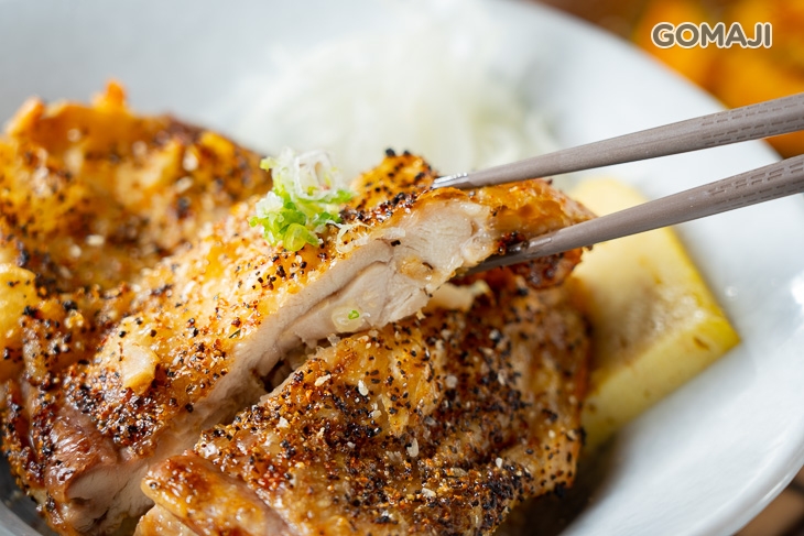 脆皮雞腿丼