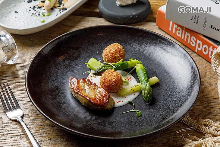 綠蘆筍(鴨肝、燉飯、椰奶醬)